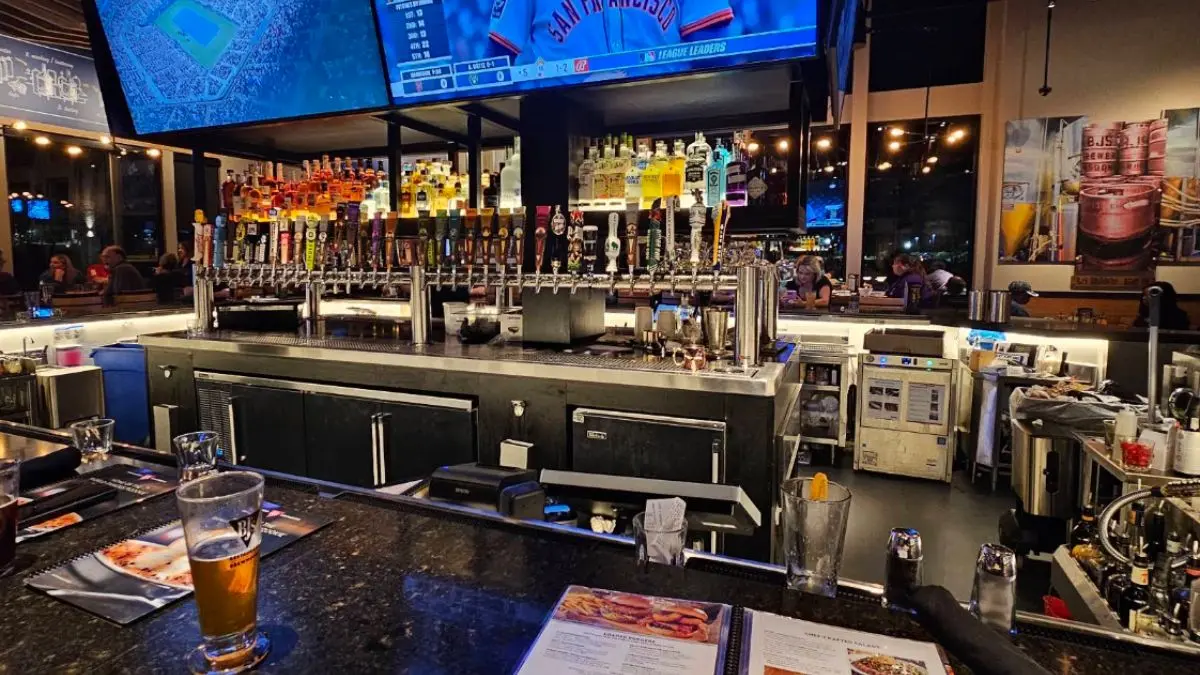 BJ's Restaurant & Brewhouse Brookfield